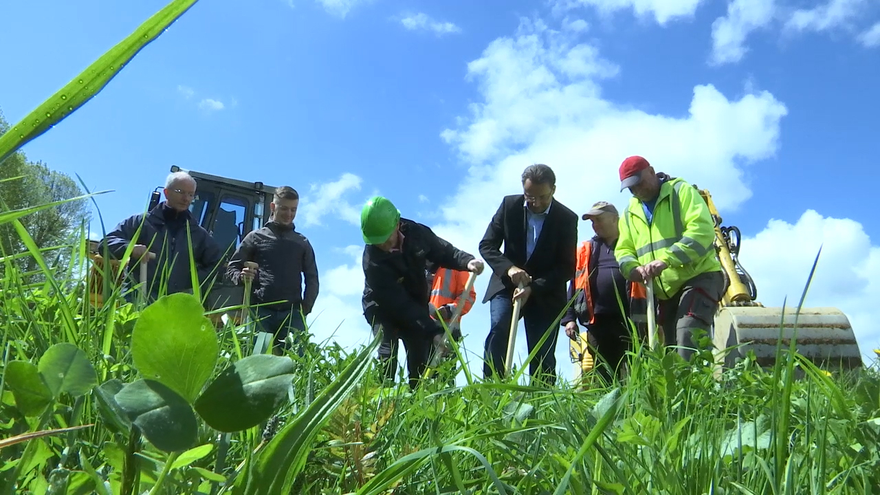 MEgional mit dem ersten Spatenstich in Lengefeld MEgional mit dem ersten Spatenstich in Lengefeld